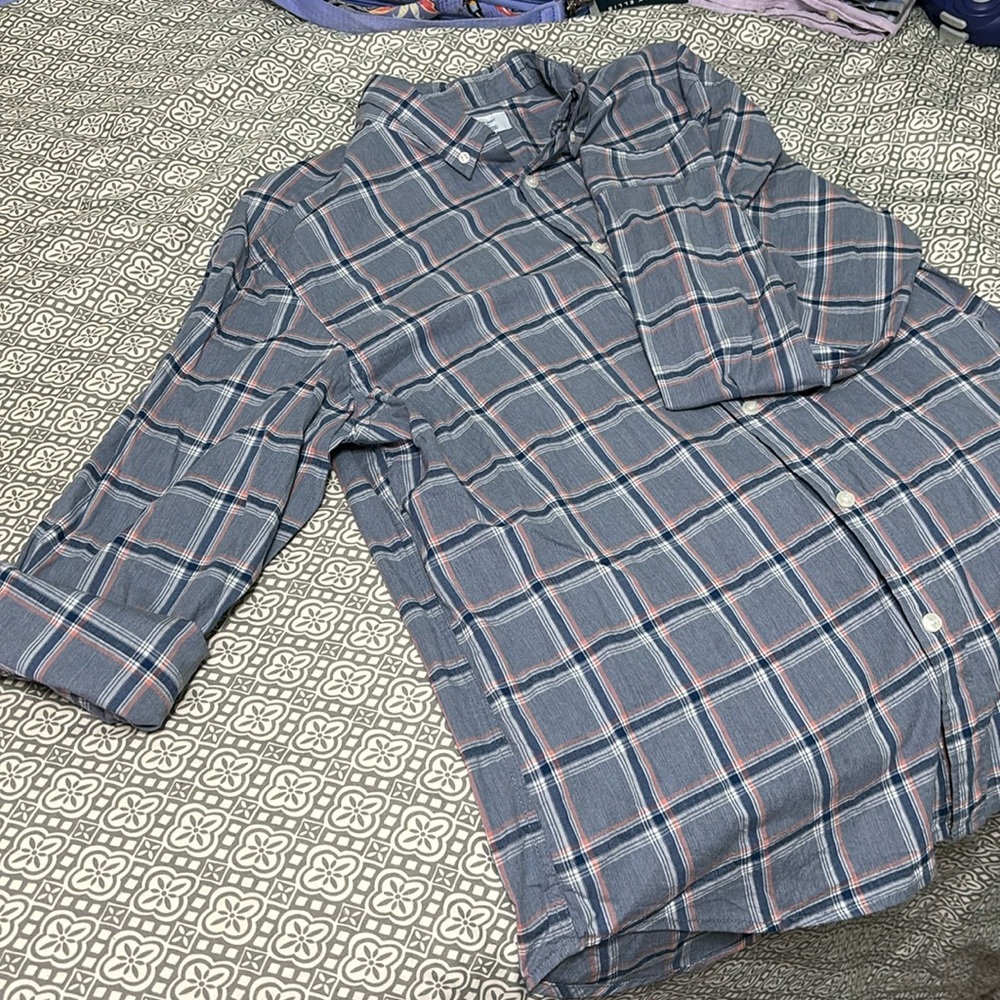 Old Navy Men’s Long Sleeve Checkered shirt